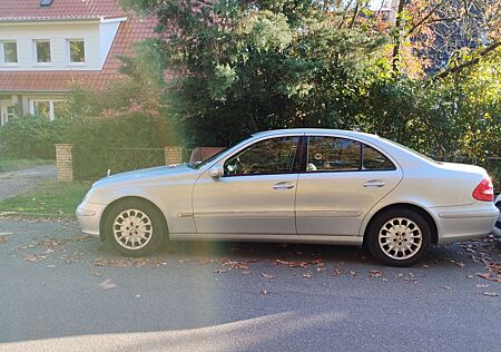 Mercedes-Benz E 200 E-Klasse Kompressor Elegance