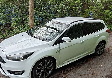 Ford Focus Turnier 1.0 EcoBoost Start-Stopp-System ST-Line