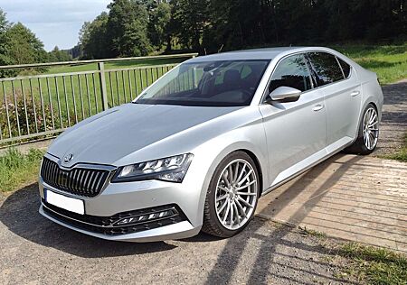 Skoda Superb 2.0 TSI 4x4 DSG Style mit AHK