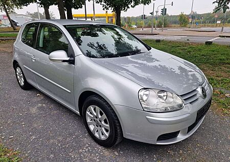 VW Golf Volkswagen V Lim. Comfortline. Automatik/Navi/Klimaa.