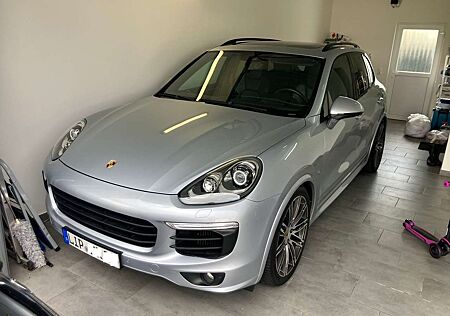 Porsche Cayenne S Sportpaket