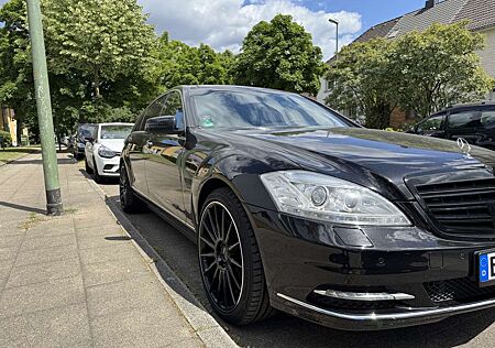 Mercedes-Benz S 350 BlueTEC L DPF 4Matic 7G-TRONIC Pano/Shz/LED/Shh/Lu