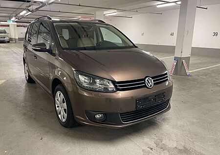 VW Touran Volkswagen Comfortline BMT, Langestreckes Fahrzeug.