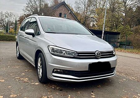 VW Touran Volkswagen 2.0 TDI SCR (BlueMotion Technology) DSG Comfortlin