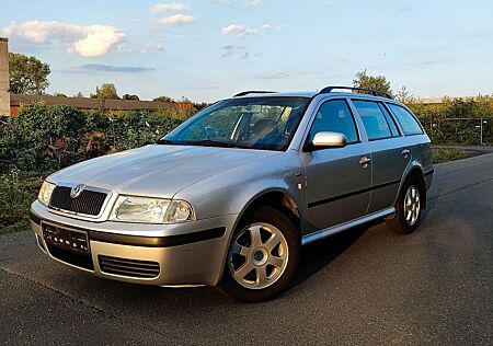 Skoda Octavia 2.0 Combi Elegance 4x4