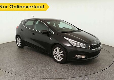 Kia Cee'd Ceed / Ceed 1.6 GDI Dream Team NAVI+SHZ+RFK+TEMP+AWR+ BC