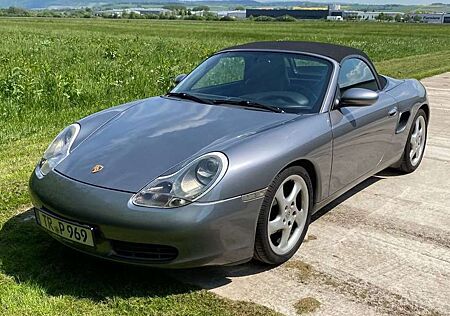 Porsche Boxster 2.7 in Top Zustand