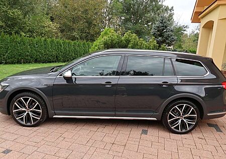 VW Passat Alltrack Volkswagen Passat Variant 2.0TDI SCR DSG 4Motion Alltrack