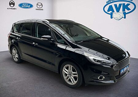 Ford S-Max Titanium