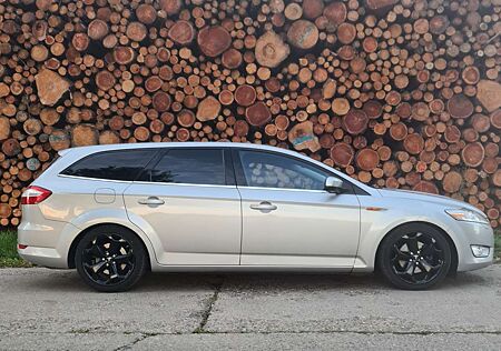 Ford Mondeo Turnier 2.5 Titanium