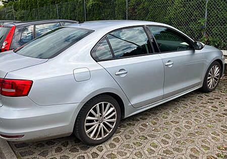 VW Jetta Volkswagen 1.2 TSI BlueMotion Technology