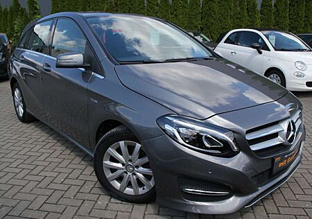 Mercedes-Benz B 180 B -Klasse Aut. Klima/Navi/Sitzhz/Tempomat