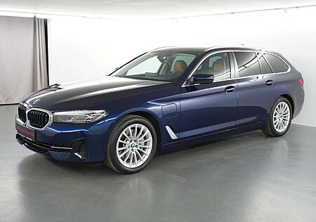 BMW 530 e xDrive Kamera Pano DriveAssist HiFi LED
