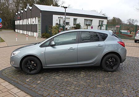 Opel Astra Design Edition/Alu/Klima/Tüv NEU.
