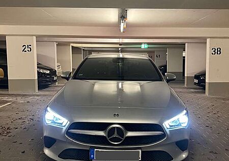 Mercedes-Benz CLA 200 d 4Matic 8G-DCT Progressive