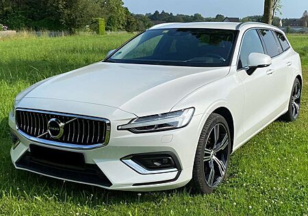 Volvo V60 B4 D Geartronic Inscription, AHK, Mild Hybrid