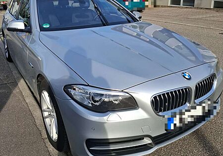 BMW 530d 530 5er Touring Diesel Touring Aut. Modern Line