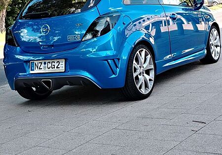Opel Corsa 1.6 Turbo OPC