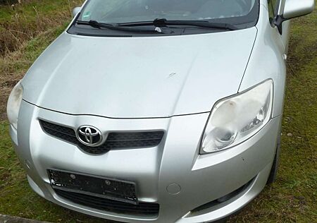 Toyota Auris Luna