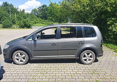 VW Touran Volkswagen 2.0 TDI DPF DSG Trendline