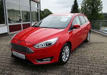 Ford Focus Turnier Titanium+Navi+Xenon