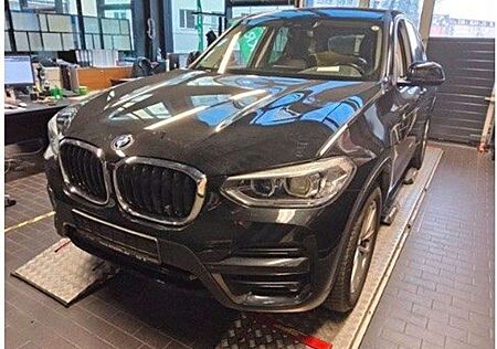 BMW X3 xDrive 20d Advantage LCProf/AHK/LED/SportSitz