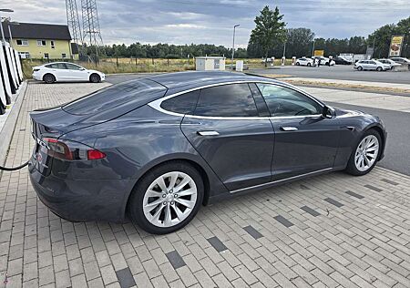 Tesla Model S 100D Allradantrieb SC01