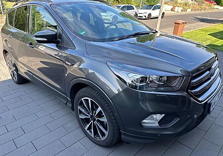 Ford Kuga 1.5 EcoBoost 2x4 ST-Line