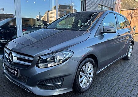 Mercedes-Benz B 180 Style Automatik Navi Totwinkel SHZ AHK