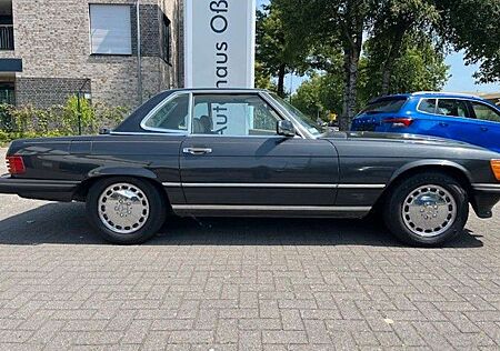 Mercedes-Benz SL 560 W107 Cabrio /TÜV neu
