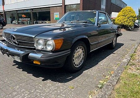 Mercedes-Benz SL 560 W107 Cabrio /TÜV neu