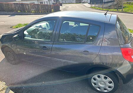 Renault Clio Authentique