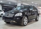 Mercedes-Benz ML 300 CDI, Sport Paket~Navi~Bi-Xenon~Alcantara