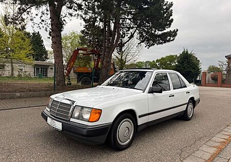 Mercedes-Benz 200 Diesel 124 1 Hand Oldtimer H-Kennzeichen