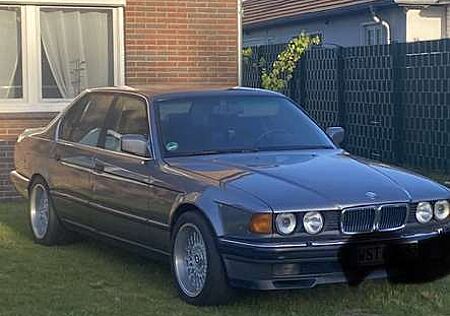BMW 750i 750 E32/Voll.AHK /Büffel Leder