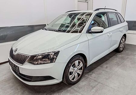 Skoda Fabia Combi AMBITION GREEN TEC AHK SHZ TEMPOMAT 1.0 M...