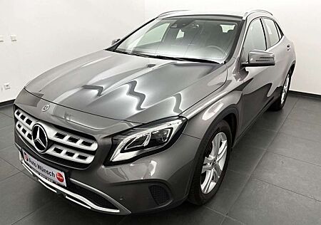 Mercedes-Benz GLA 180 Urban LED-High-Perf.#Navi#AHK#18''- LM