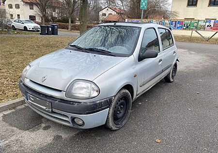 Renault Clio 1.4 RT