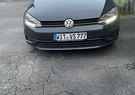 VW Golf Volkswagen 1.5 TSI ACT (BlueMotion Technology) DSG Highline