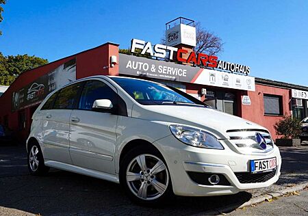 Mercedes-Benz B 180 Autm PDC Panorama SHZ Tempomat Top Zustand
