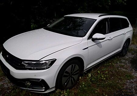 VW Passat Variant Volkswagen GTE 1.4 TSI DSG Rear View NAVI ACC