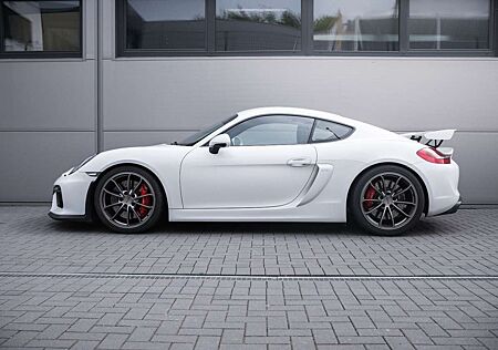 Porsche Cayman GT4