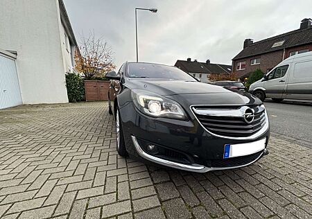 Opel Insignia 2.0 CDTI Sports Tourer ecoFLEXStart/Stop VOLL !!