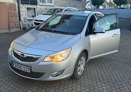 Opel Astra 1.4 Turbo Innovation