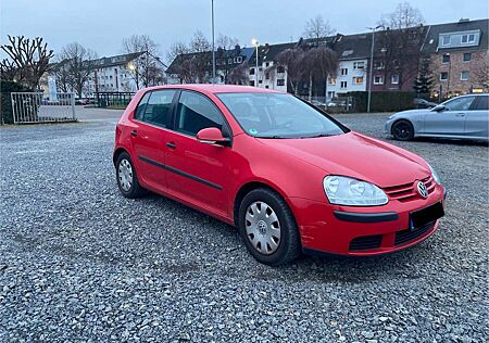 VW Golf Volkswagen 1.4 FSI Trendline
