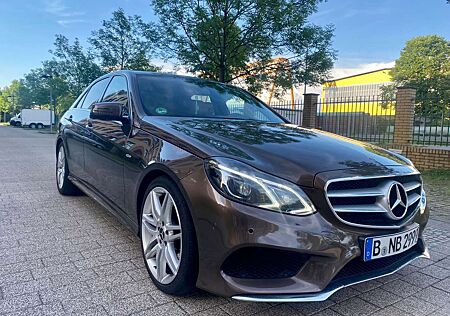 Mercedes-Benz E 220 BlueTEC 9G*AMG Paket*LED ILS*19 Zoll*