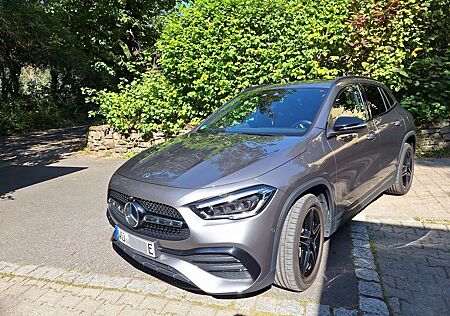 Mercedes-Benz GLA 250 e 8G-DCT AMG Line + AHK