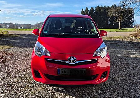 Toyota Verso-S Verso S 1.33 VVT-i Multidrive S Club