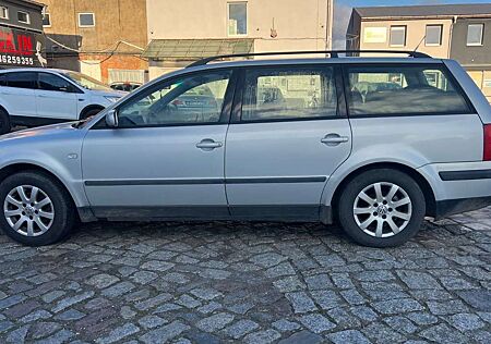 VW Passat Variant Volkswagen 1.8 T Comfortline Variant KLIMA