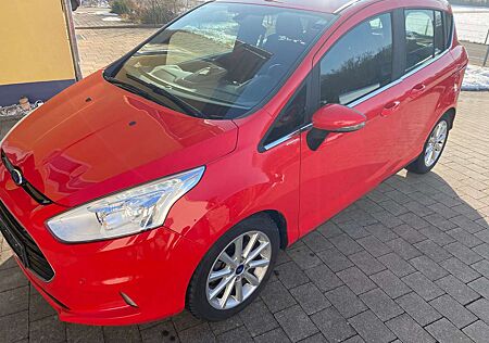 Ford B-Max Titanium